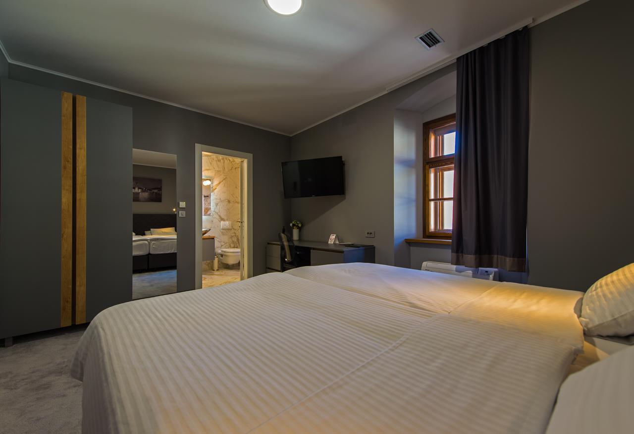 Sobe Merlon Bed & Breakfast Osijek Bagian luar foto